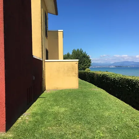 Bella Vista 28 *